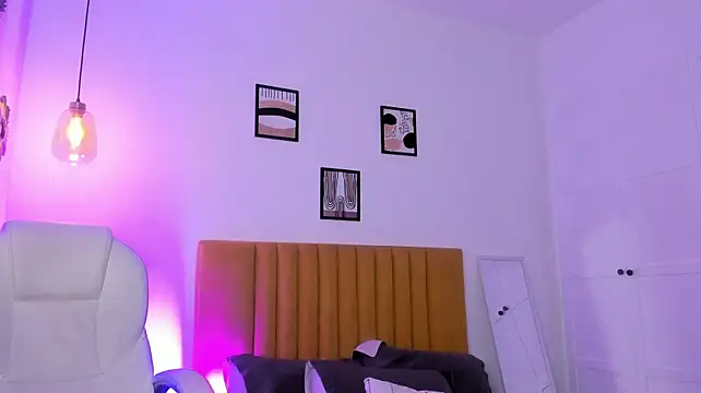 Kiara_Carter Adlı Modelin Canlı XXX Sohbeti
