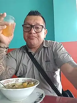 Terraluna333 – Naživo XXX chat