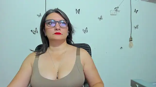 XXX chat uživo modela Amie_Adams82_