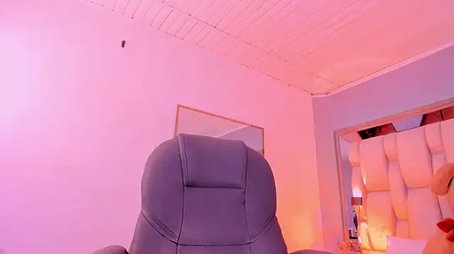 AishaKassandra Adlı Modelin Canlı XXX Sohbeti