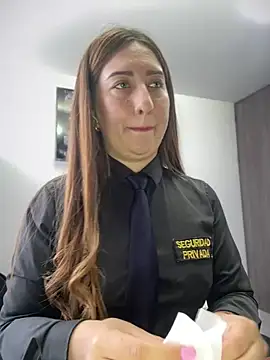 suzy-111 Chat XXX in diretta