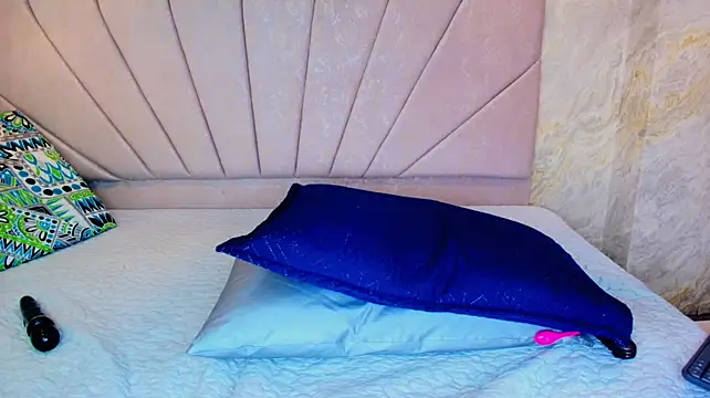 Mia_candy_0 Adlı Modelin Canlı XXX Sohbeti