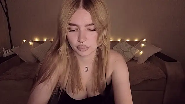 ViolettaLopez's Live XXX Chat