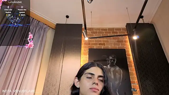 Venus_flame1 Adlı Modelin Canlı XXX Sohbeti