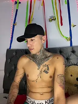 Chat XXX Live Camilo_Tattoo
