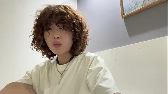 IleanaGoodfriend - Show my wet tongue with eyes contact