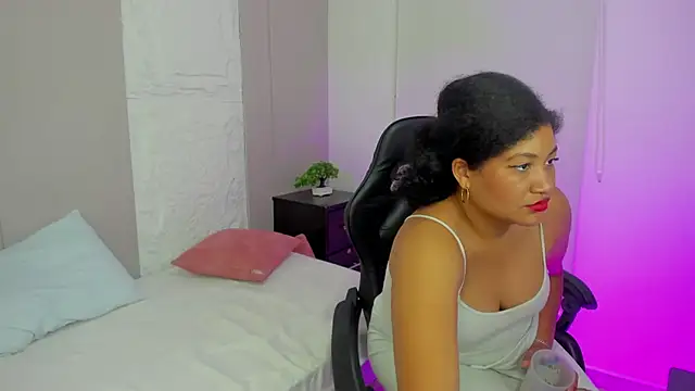 laurel_swan Chat XXX in diretta