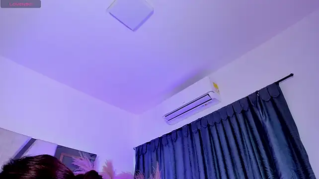 Chat XXX en directo de CarolineFyre