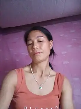 Lily-ly Adlı Modelin Canlı XXX Sohbeti
