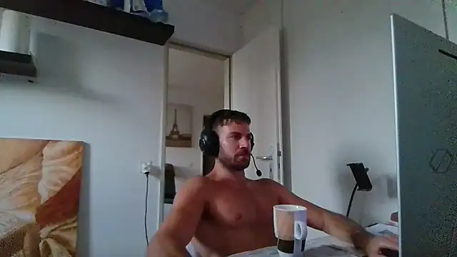 alpha-hunk live XXX chat