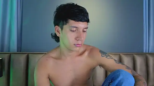 JacoboSwam's Live XXX Chat
