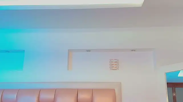 ShallomMuse's Live XXX Chat