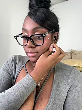 EbonyRose__ - OILED TITS