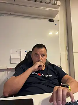 snayperm123 Live XXX-Chat