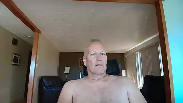 BasicAnt live XXX chat