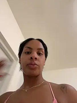 julixxx22's Live XXX Chat