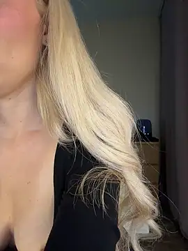 xDinnax Chat XXX in diretta