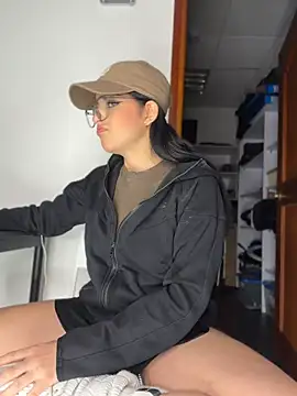 ArieliciousXXX - SQUIRT HARDER 🔥PUBLIC RESTROOM💦