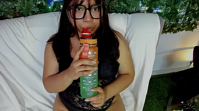 XXX chat uživo modela BonnieTrevor