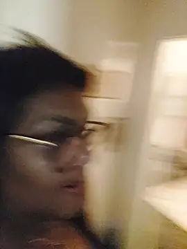 MorenaVanilla 现场XXX聊天