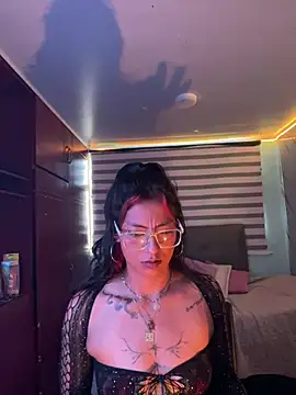 Chat +18 de SamathaMay ao vivo