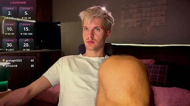 Leonnextdoor XXX чат на живо