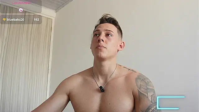 XXX chat uživo modela Muscle_King_Cum
