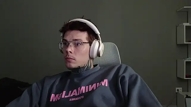 DENIS_HERE live XXX chat