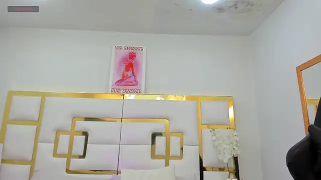 AnisiaFarina Adlı Modelin Canlı XXX Sohbeti