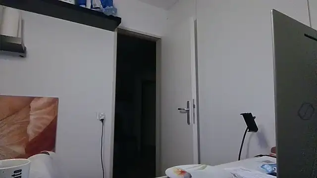 alpha-hunk Chat XXX in diretta