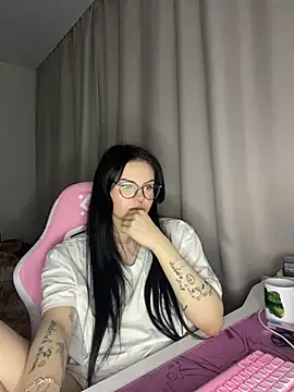 DarkAlice's Live XXX Chat