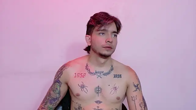 Chat +18 de AliceandMax ao vivo