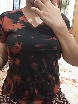 Tanha18 live XXX chat
