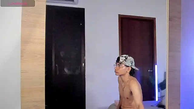 XXX chat uživo modela Ethan_Carter_