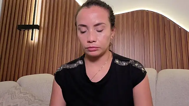 Karol_vg Chat XXX in diretta