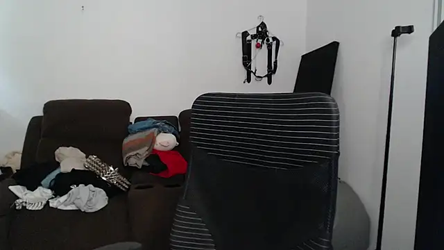 harold_18_'s Live XXX Chat