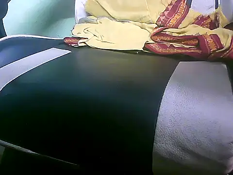 Precumking1's Live XXX Chat