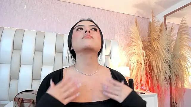 Chat +18 de Rebeca_jones ao vivo