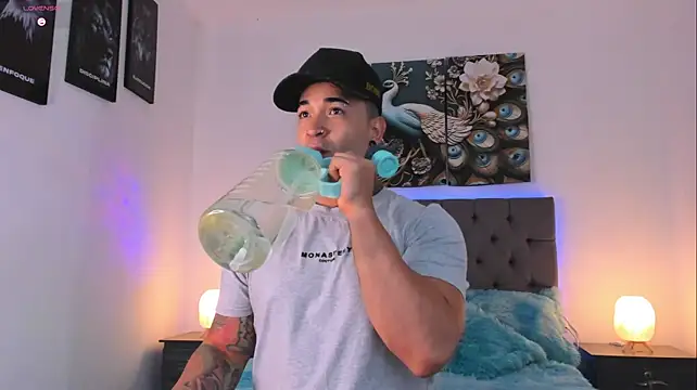 Chat +18 de Mathew_Colee ao vivo