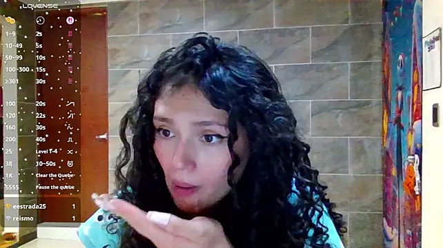 Chat +18 de Diamond_Curls ao vivo