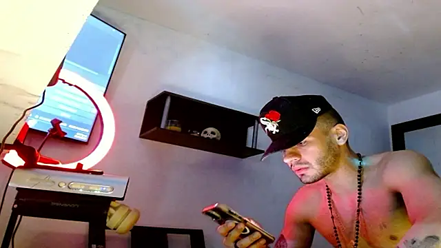 Chatroom XXX en direct de MistBirol69