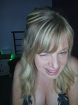 msjuicylucy1982 Live XXX-Chat