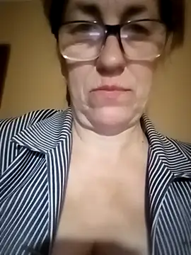 Show modela velvetsky651 na web-kameri
