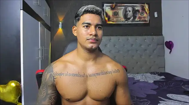 luigi_hot_ Live XXX-chat