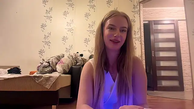 CyndyBustard live XXX chat