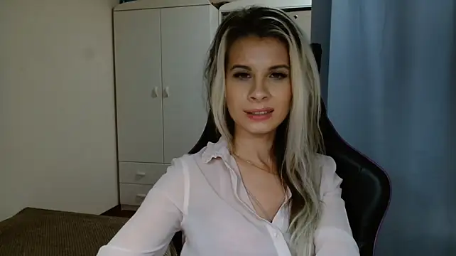 KristineGlow Live XXX-Chat