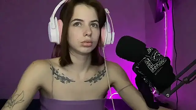 NOVELLAAn Live XXX chat