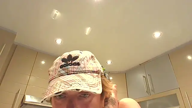 3615_ULLA Live XXX-chat