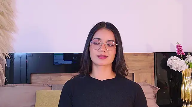 JulsPatel Chat XXX in diretta
