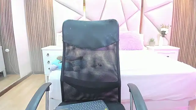Ellye_evans_ - FLASH ASS
